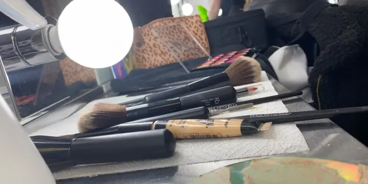 Brushes and palettes on the station